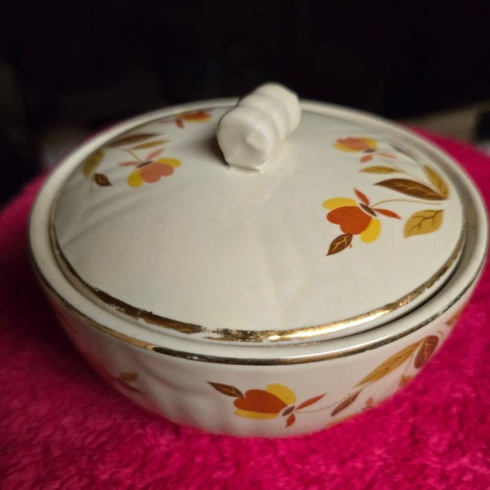 Jewel Tea Drip Bowl with Tootsie Roll Lid